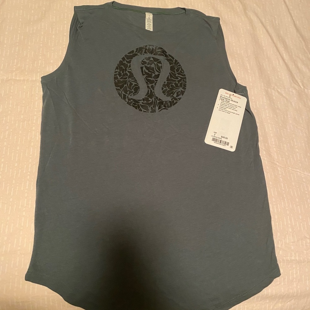 Lululemon tank size 2